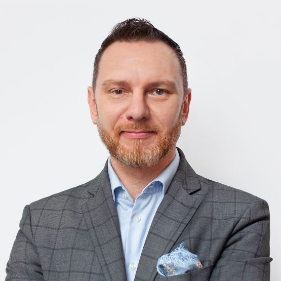 Robert Szewczyk - Dyrektor Oddziału - Freedom