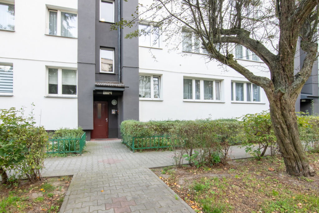 Na wynajem 3 pokojowe mieszkanie 46m2 os. Planty - zdjęcie 19