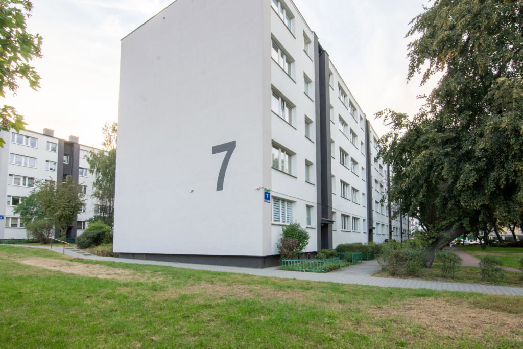 Na wynajem 3 pokojowe mieszkanie 46m2 os. Planty - zdjęcie 10