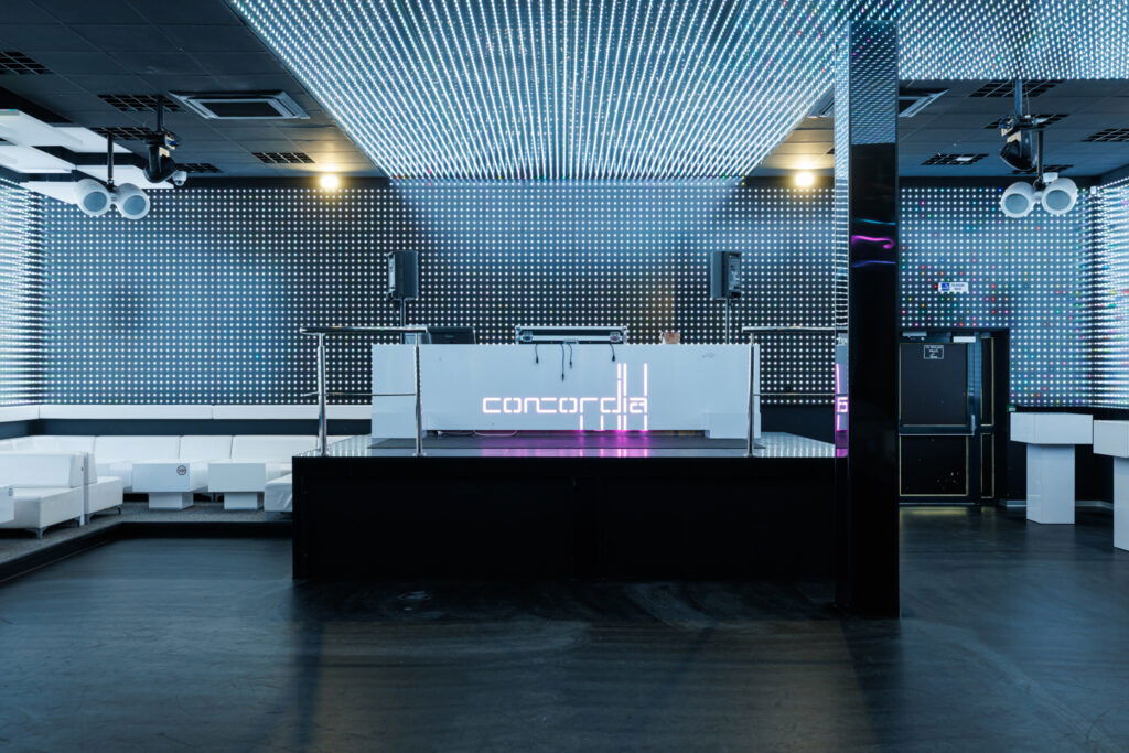 Klub muzyczny w pełni wyposażony z potencjałem - zdjęcie 19