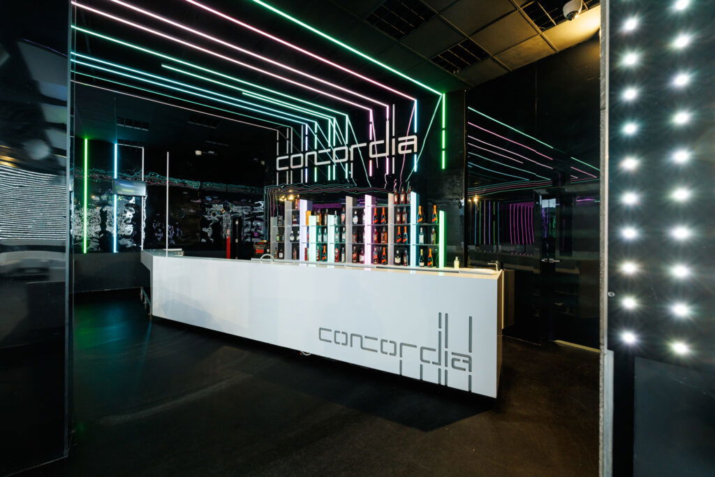 Klub muzyczny w pełni wyposażony z potencjałem - zdjęcie 8