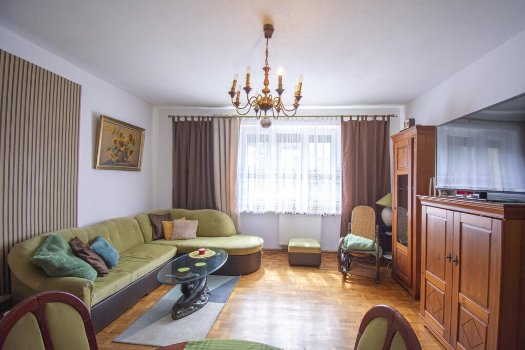 Mieszkanie 72 m² z garażem i lokalem użytkowym - zdjęcie 9