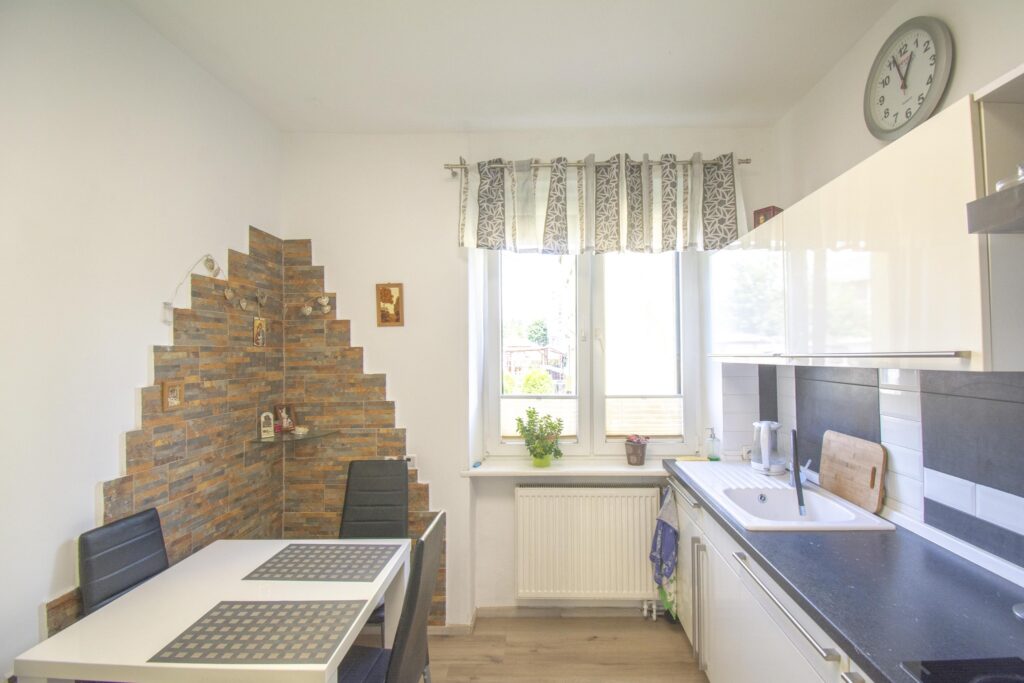 Mieszkanie 72 m² z garażem i lokalem użytkowym - zdjęcie 10