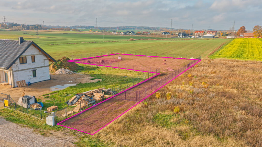 Działka budowlana 1539 m² z warunkami zabudowy - zdjęcie 2