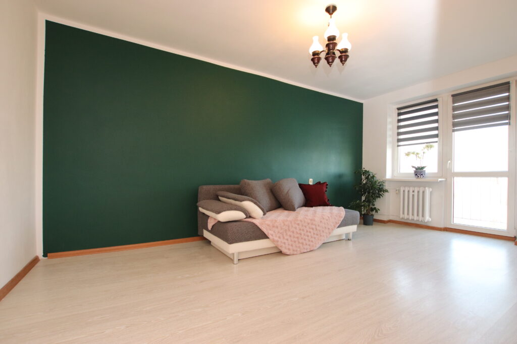 Zadbane 2 pokoje z balkonem i piwnicą – 38 m² - zdjęcie 1