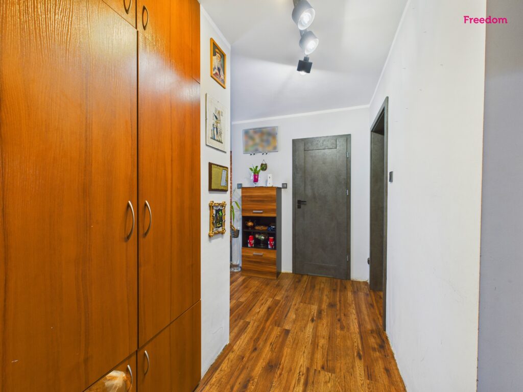 Na sprzedaż mieszkanie 4 pokojowe, 68m2. - zdjęcie 16