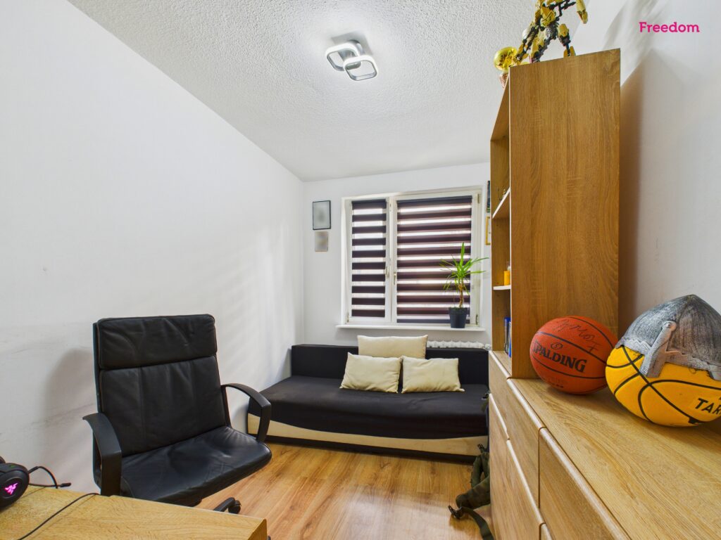 Na sprzedaż mieszkanie 4 pokojowe, 68m2. - zdjęcie 8