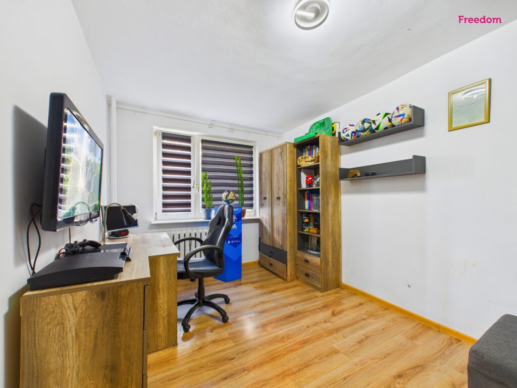 Na sprzedaż mieszkanie 4 pokojowe, 68m2. - zdjęcie 9