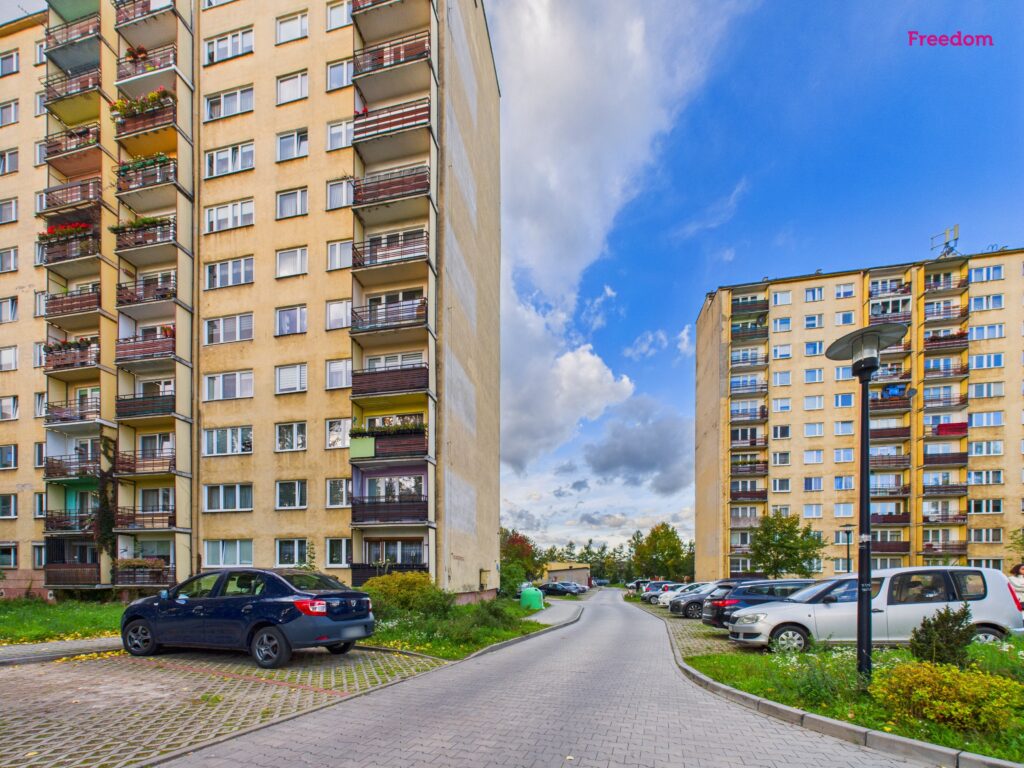 Na sprzedaż mieszkanie 4 pokojowe, 68m2. - zdjęcie 29