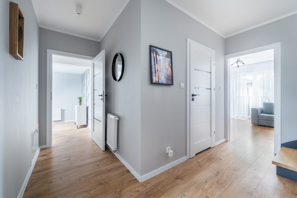 Lokal w domu dwulokalowym z garażem i ogrodem - zdjęcie 9