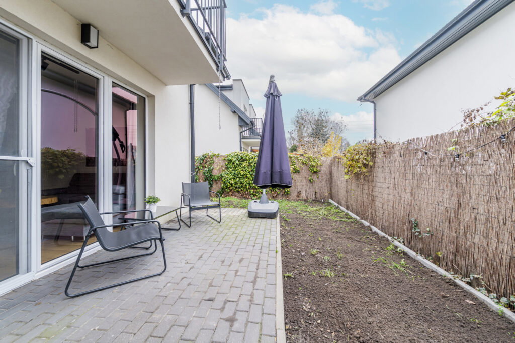 Lokal w domu dwulokalowym z garażem i ogrodem - zdjęcie 16