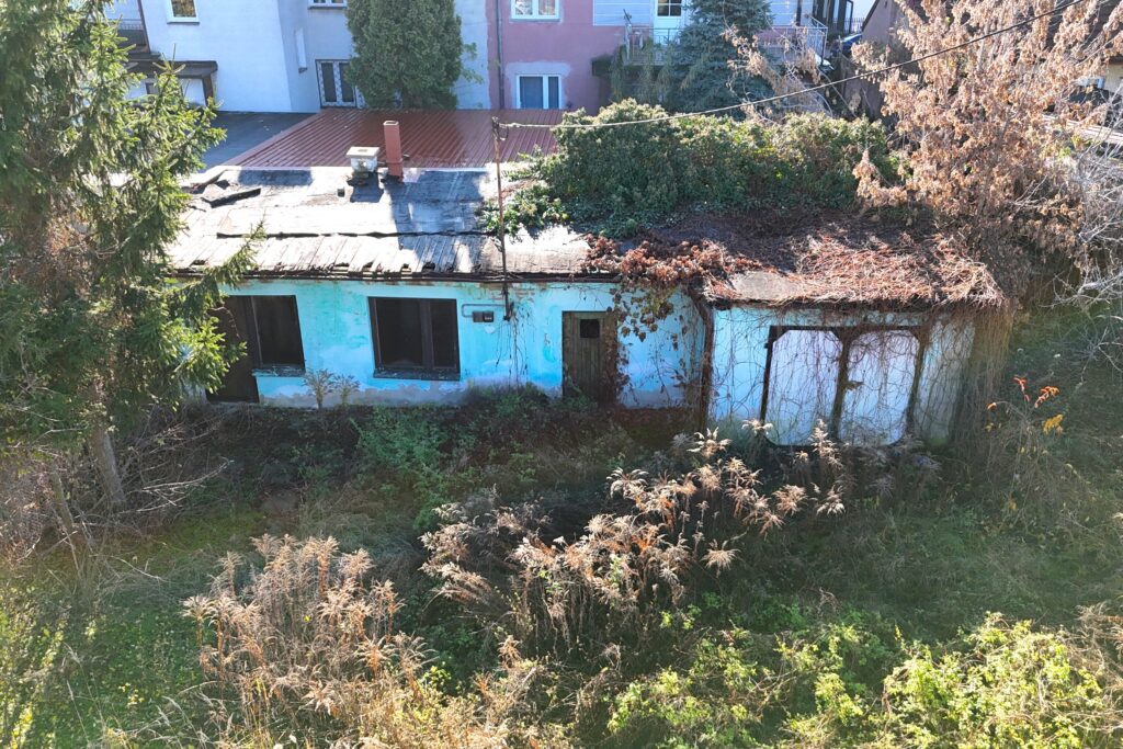 Działka inwestycyjna zabudowana budynkiem usługowy - zdjęcie 7