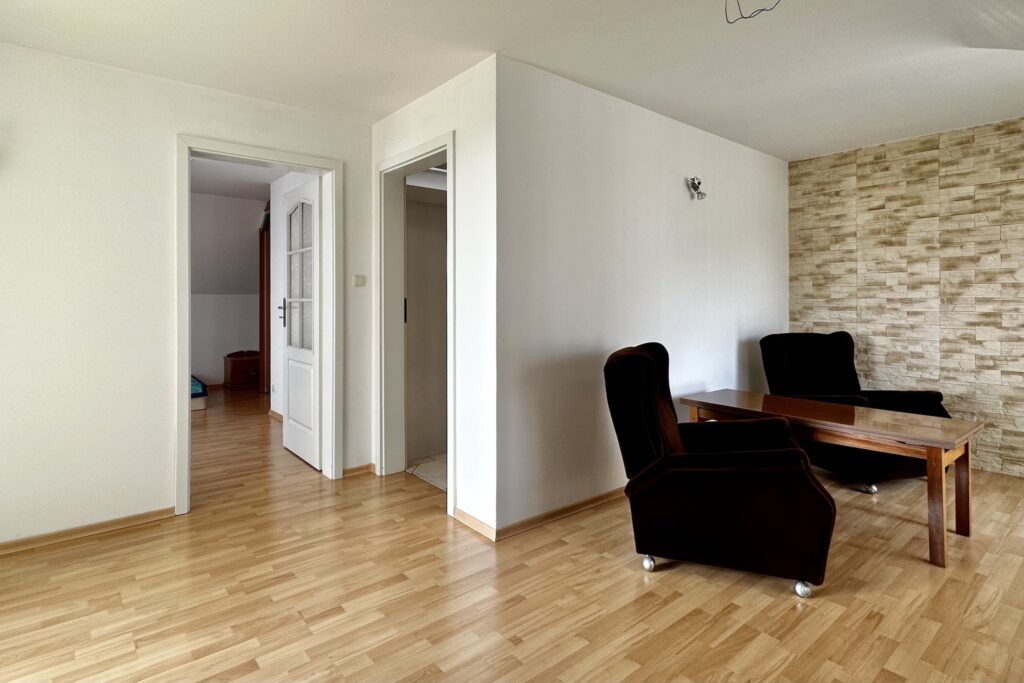 Duży dom z ogrodem w Bogucinie, 233 m² - zdjęcie 33