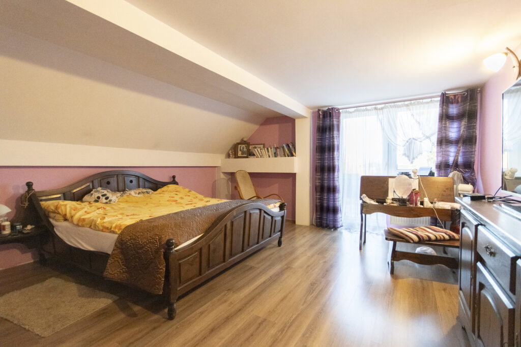 Budynek mieszkalno - komercyjny, Kucharzowice. - zdjęcie 13