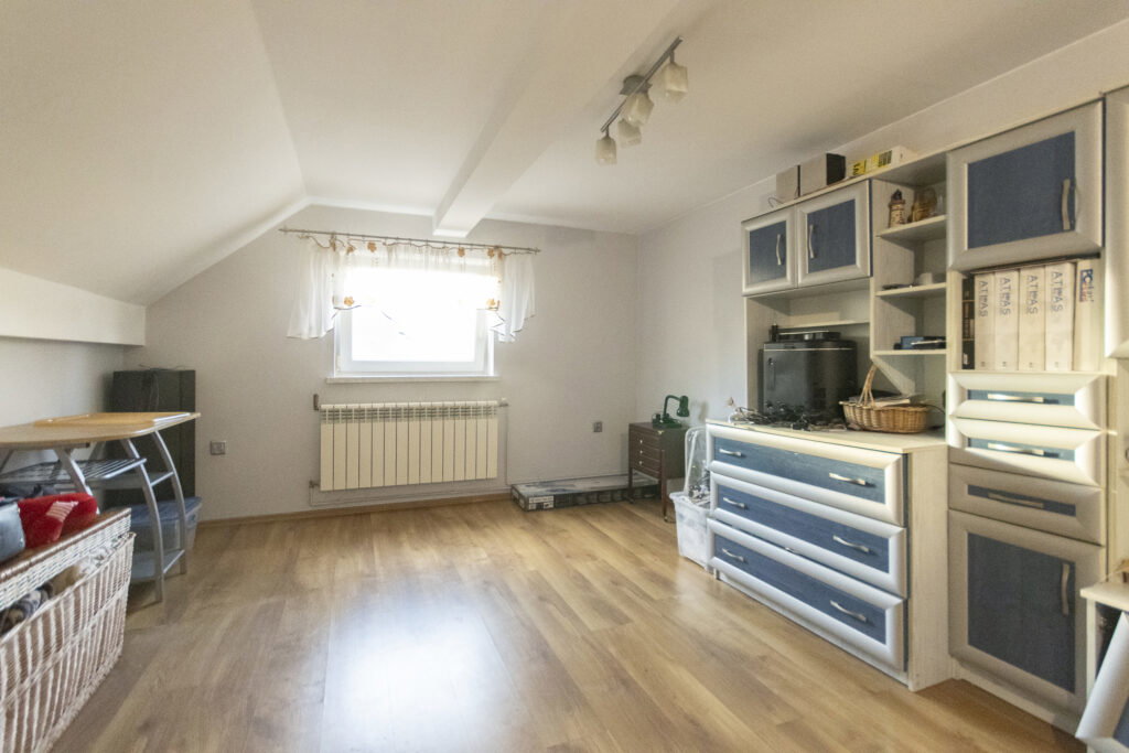 Budynek mieszkalno - komercyjny, Kucharzowice. - zdjęcie 14