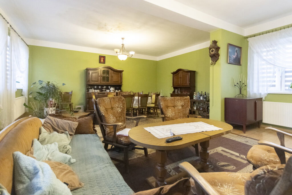 Budynek mieszkalno - komercyjny, Kucharzowice. - zdjęcie 23