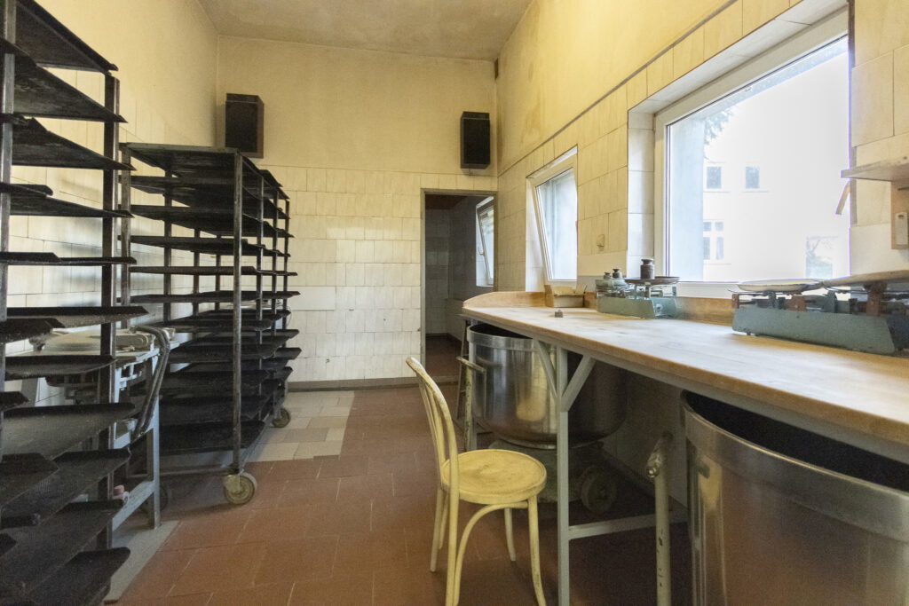 Budynek mieszkalno - komercyjny, Kucharzowice. - zdjęcie 6