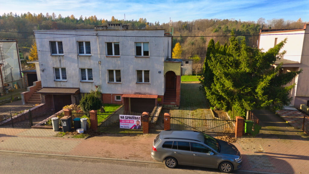 Dom z potencjałem w Iławie – 5 pokoi i ogród - zdjęcie 1