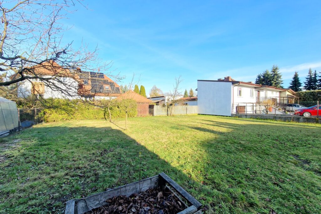 Duża działka 1000 m2 z domem blisko AWF i centrum - zdjęcie 9