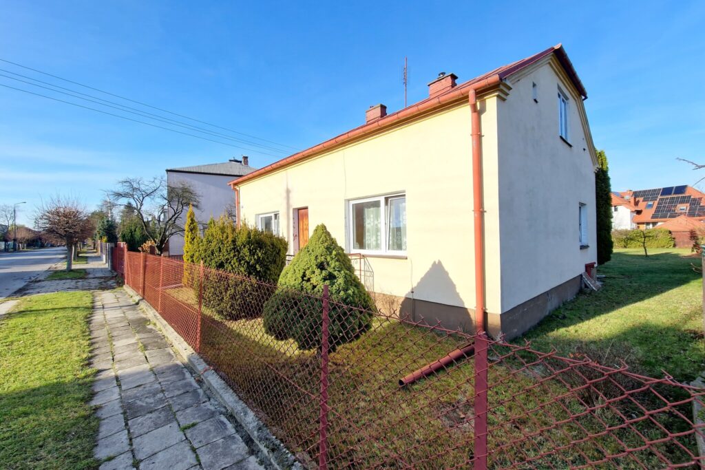 Duża działka 1000 m2 z domem blisko AWF i centrum - zdjęcie 1