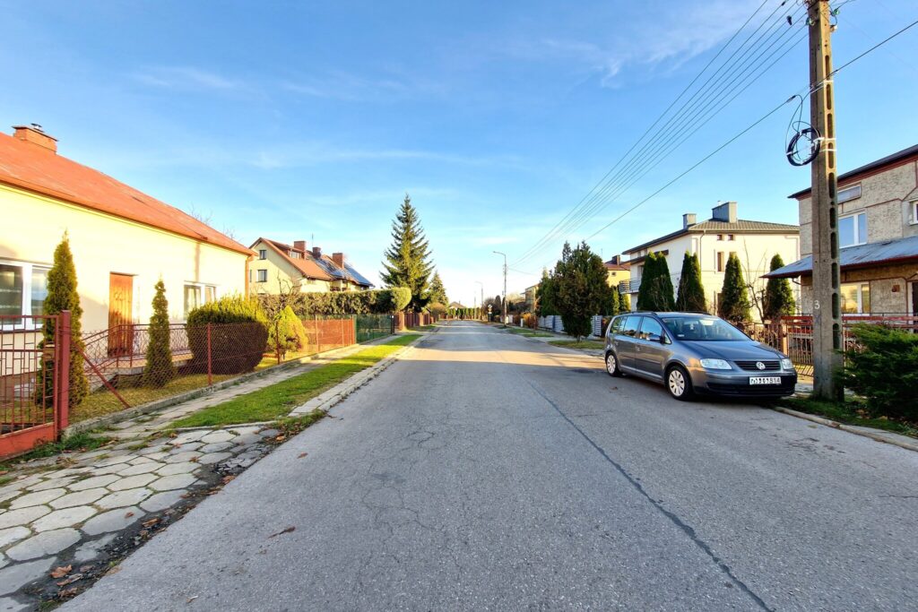 Duża działka 1000 m2 z domem blisko AWF i centrum - zdjęcie 14