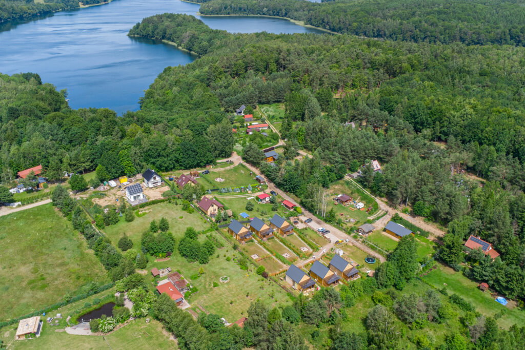 Gotowy biznes 6 nowych domów na Mazurach na wynajm - zdjęcie 18