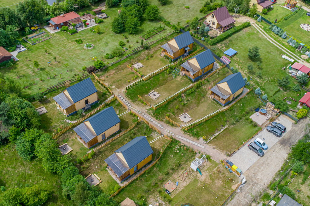 Gotowy biznes 6 nowych domów na Mazurach na wynajm - zdjęcie 31