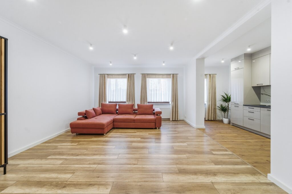 Środkowy segment , Laryszów,  do negocjacji ! - zdjęcie 2