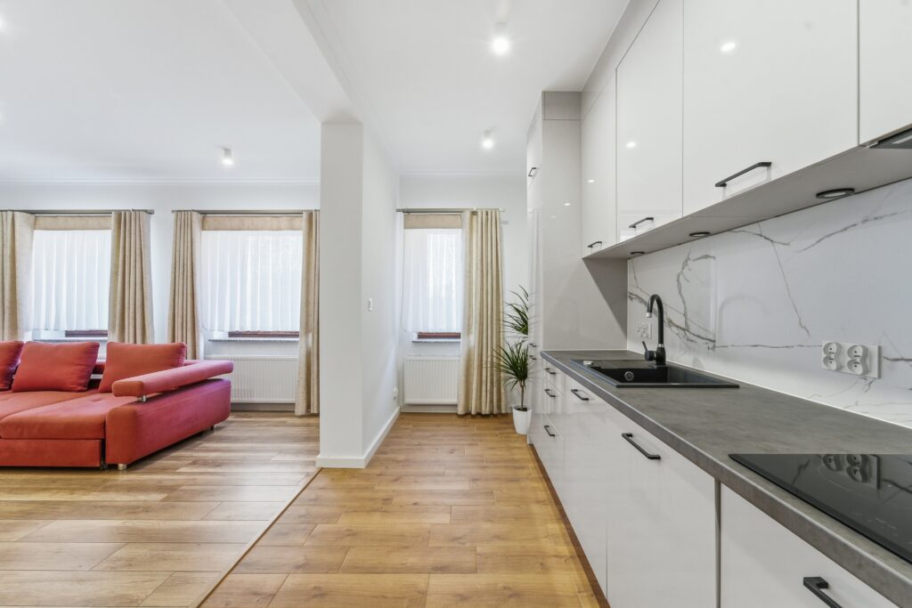 Środkowy segment , Laryszów,  do negocjacji ! - zdjęcie 4