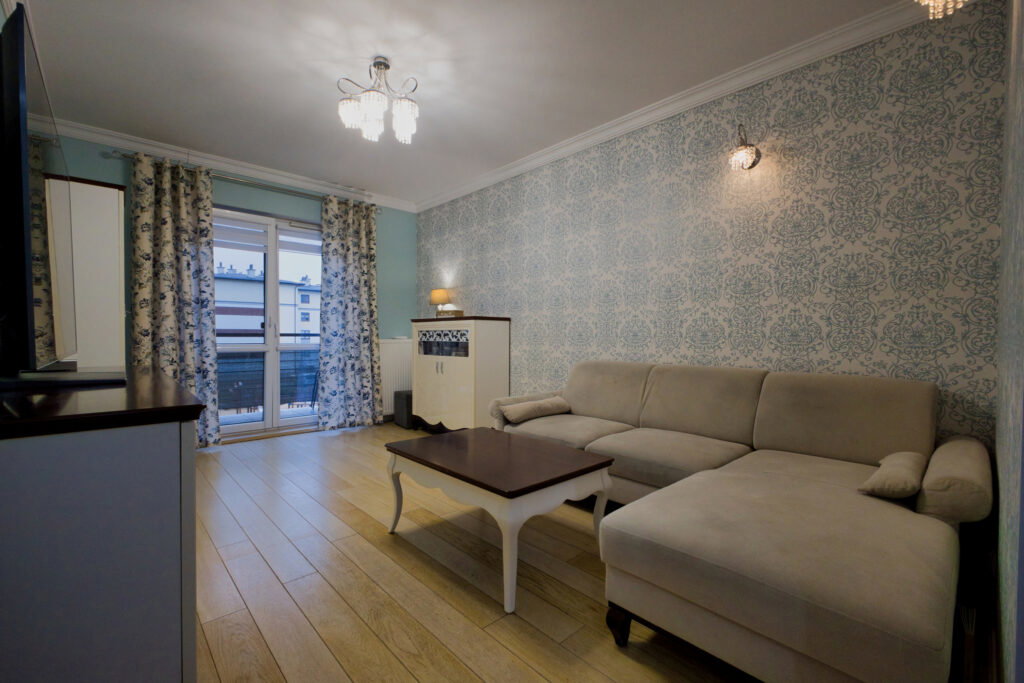 Os. Piastowskie 3 pokoje, pierwsze piętro - zdjęcie 3