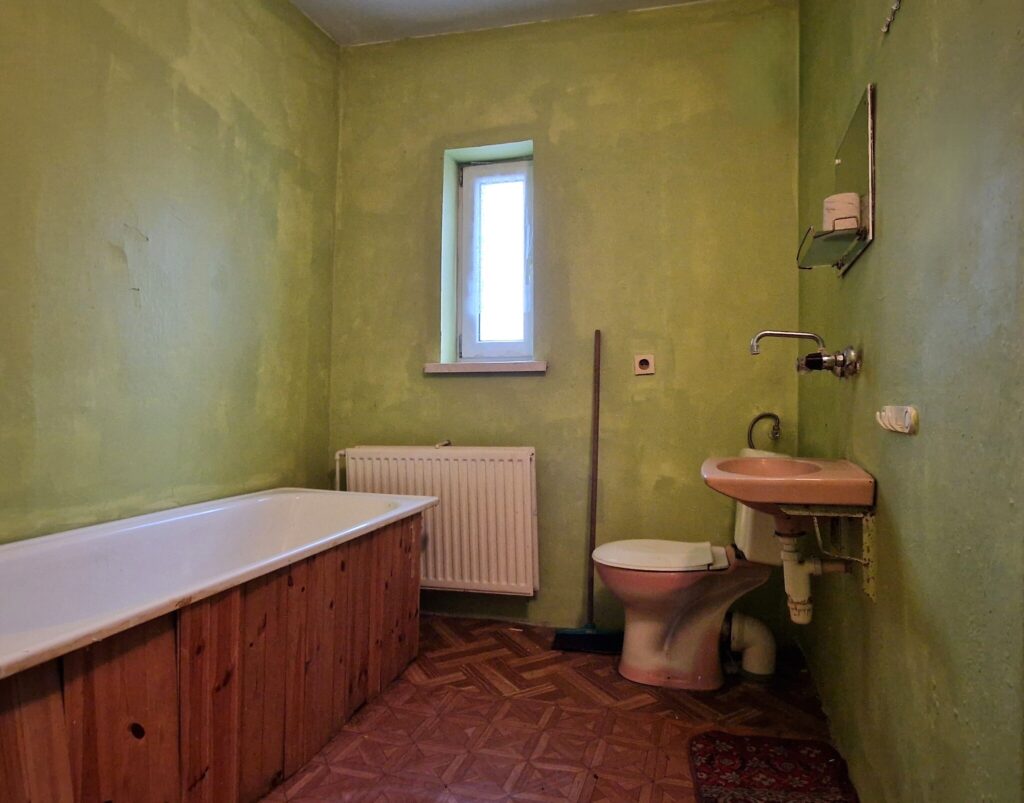 DOM na duzej działce 53 ARY z domem i WZ - zdjęcie 8