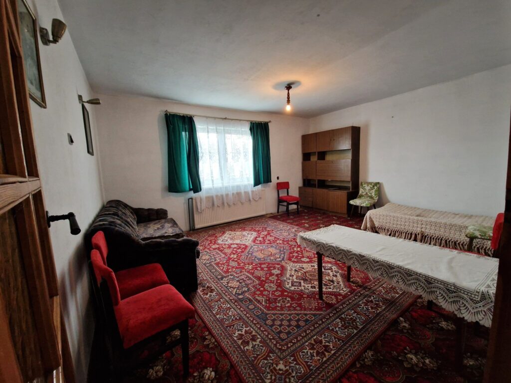 DOM na duzej działce 53 ARY z domem i WZ - zdjęcie 5