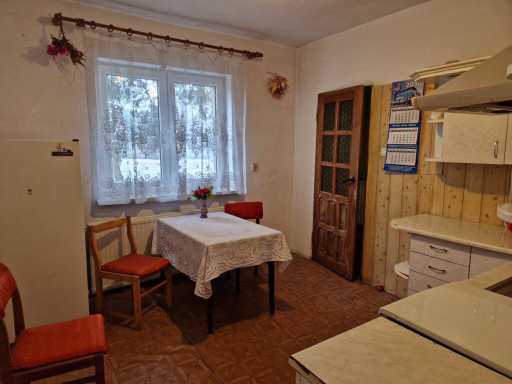 DOM na duzej działce 53 ARY z domem i WZ - zdjęcie 7