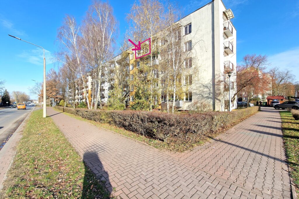 Trzypokojowe mieszkanie w dogodnej lokalizacji - zdjęcie 2