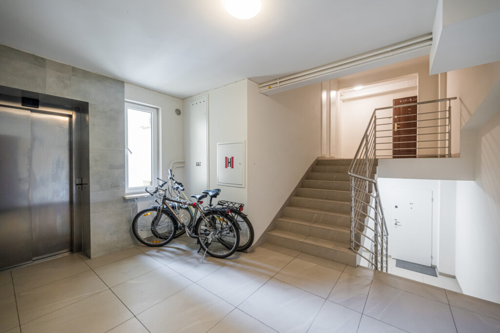 3 pokoje, 2 poziomy, Metro, balkon, parking. - zdjęcie 25