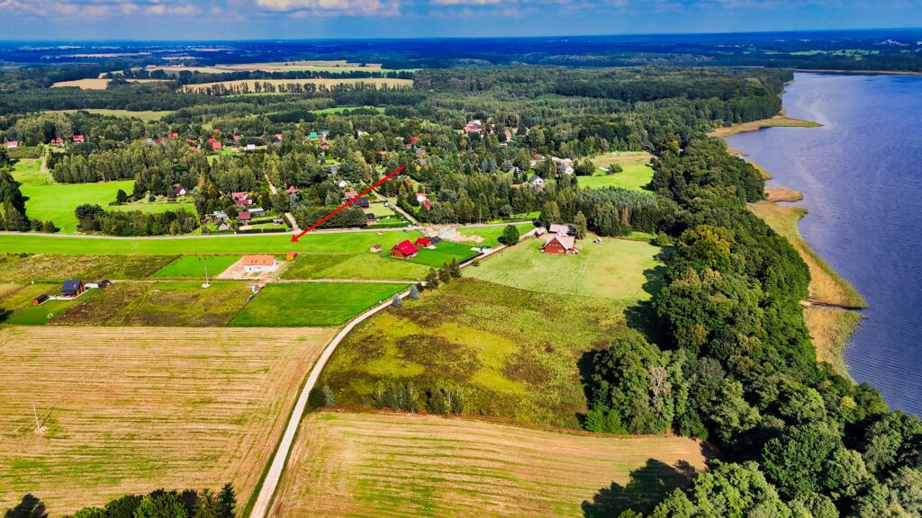 Na sprzedaż działka budowlana blisko jeziora - zdjęcie 3