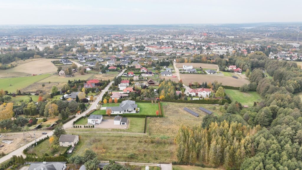 DOM na duzej działce 53 ARY z domem i WZ - zdjęcie 14