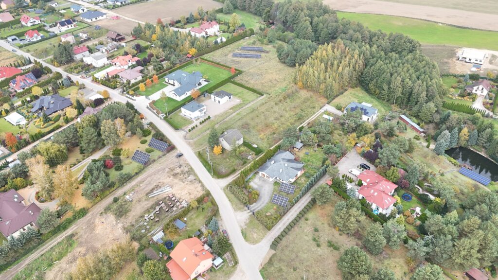 DOM na duzej działce 53 ARY z domem i WZ - zdjęcie 15