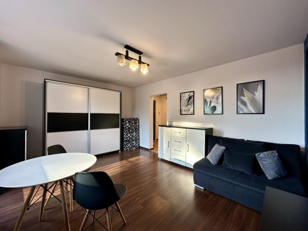 Dwupokojowe mieszkanie z balkonem piękna okolica - zdjęcie 3