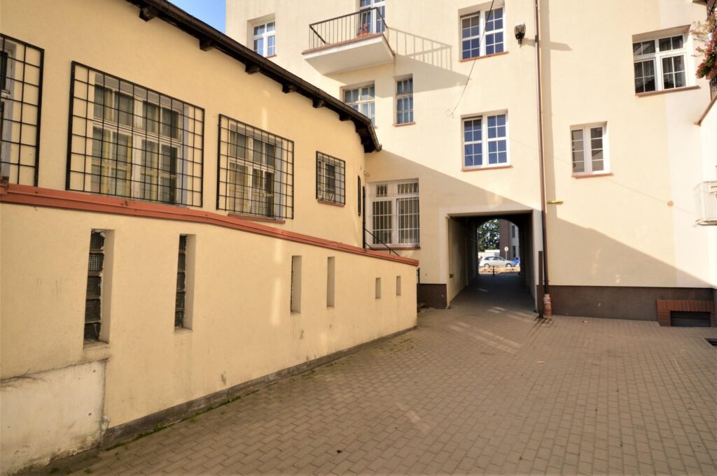 Budynek z możliwością przebudowy na mieszkania. - zdjęcie 15