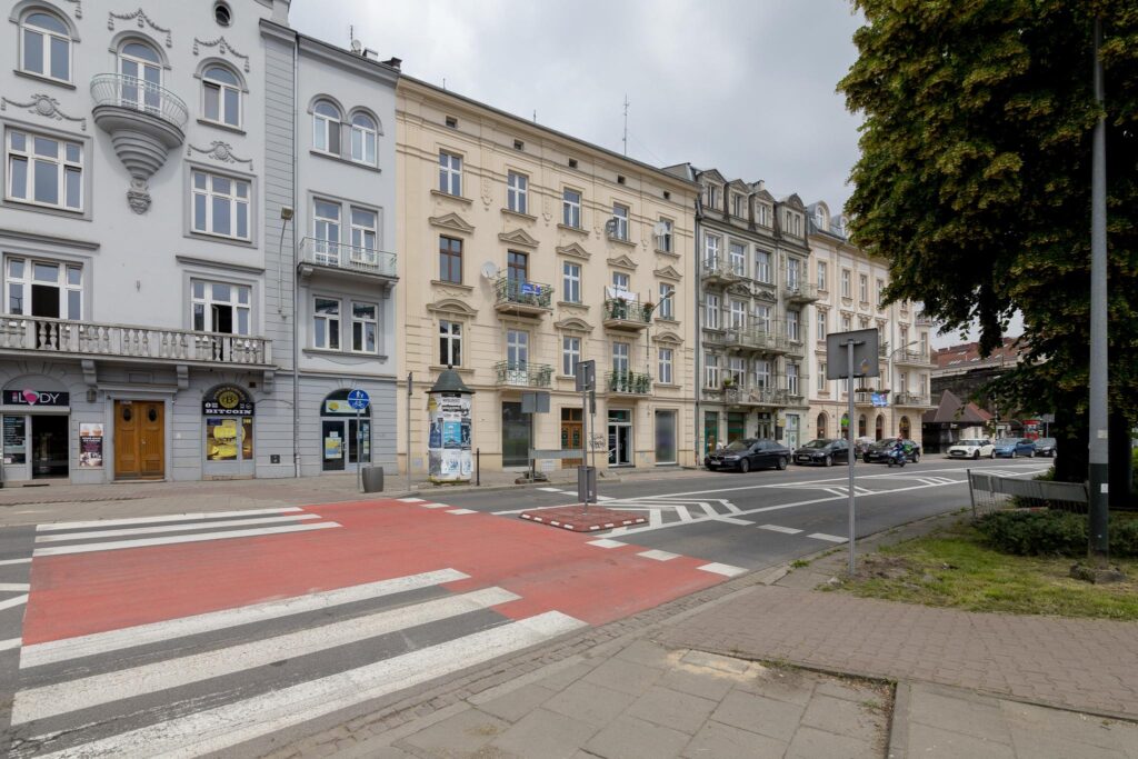 Lokal usługowy z witrynami w super lokalizacji - zdjęcie 3