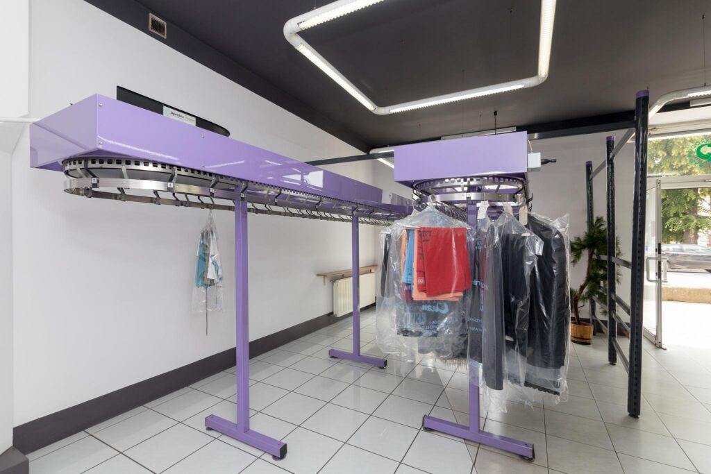 Lokal usługowy z witrynami w super lokalizacji - zdjęcie 8