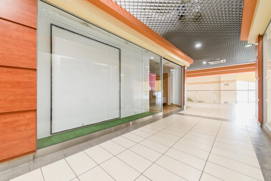 Lokal w galerii handlowej na sprzedaż - zdjęcie 4