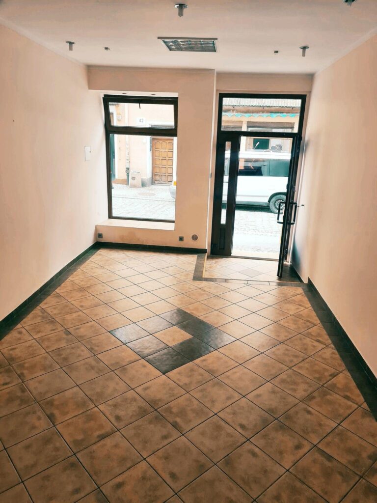 Lokal w centrum Jawora - zdjęcie 3