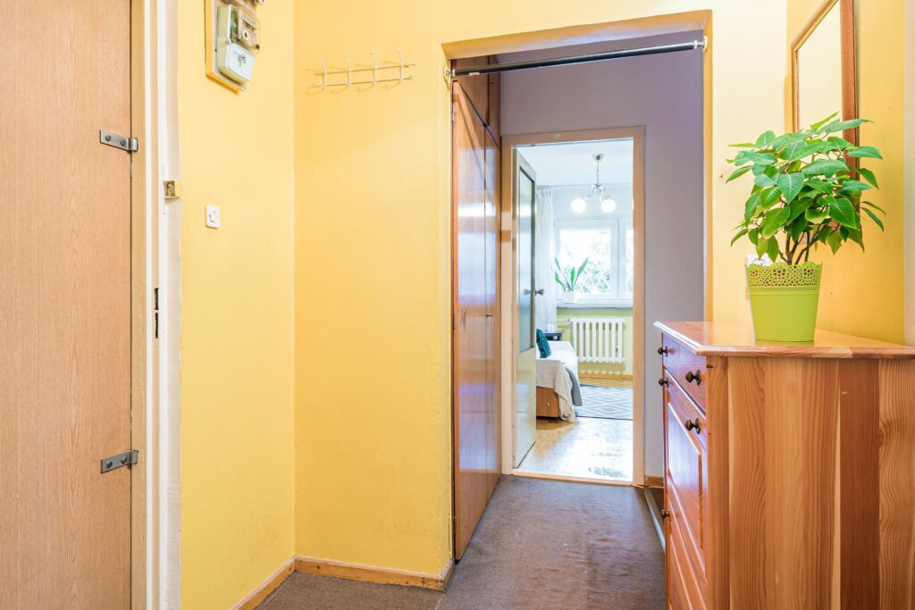 3 pokoje przy metrze idealne pod inwestycję - zdjęcie 2