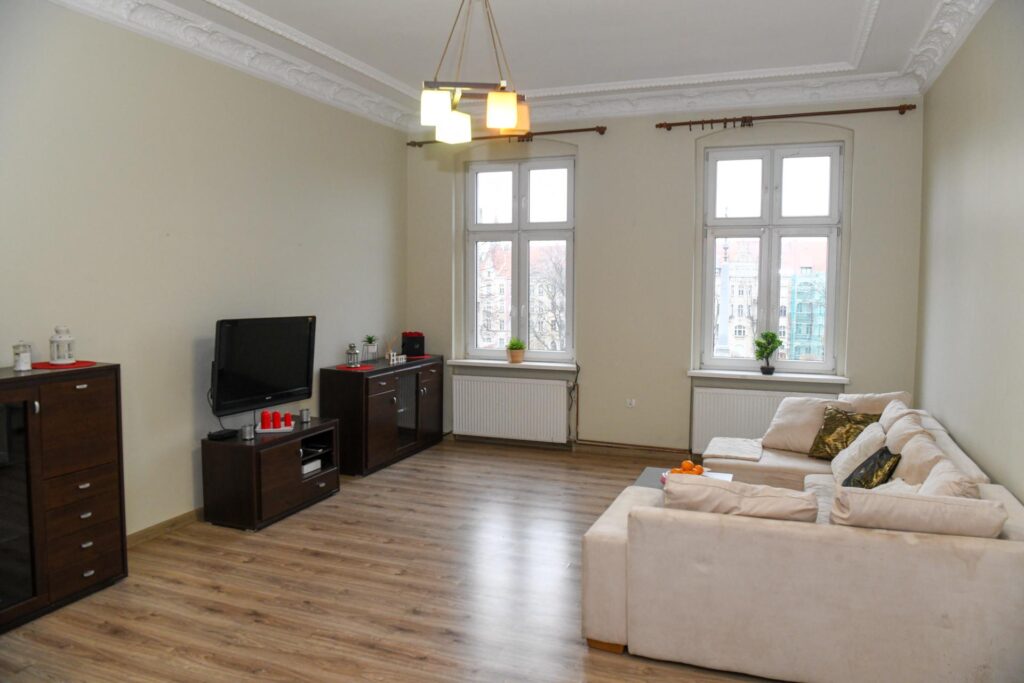 Przestronne mieszkanie w centrum Legnicy, 99,03 m2 - zdjęcie 1