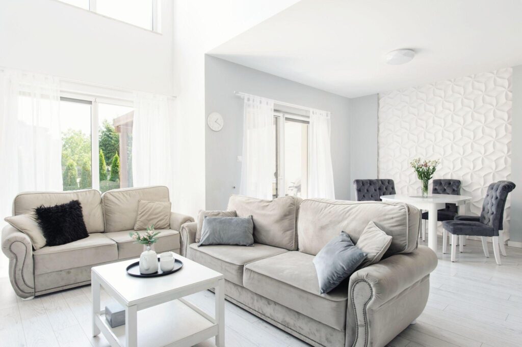 SPRZEDANY !  Dom w zabudowie szeregowej - zdjęcie 1