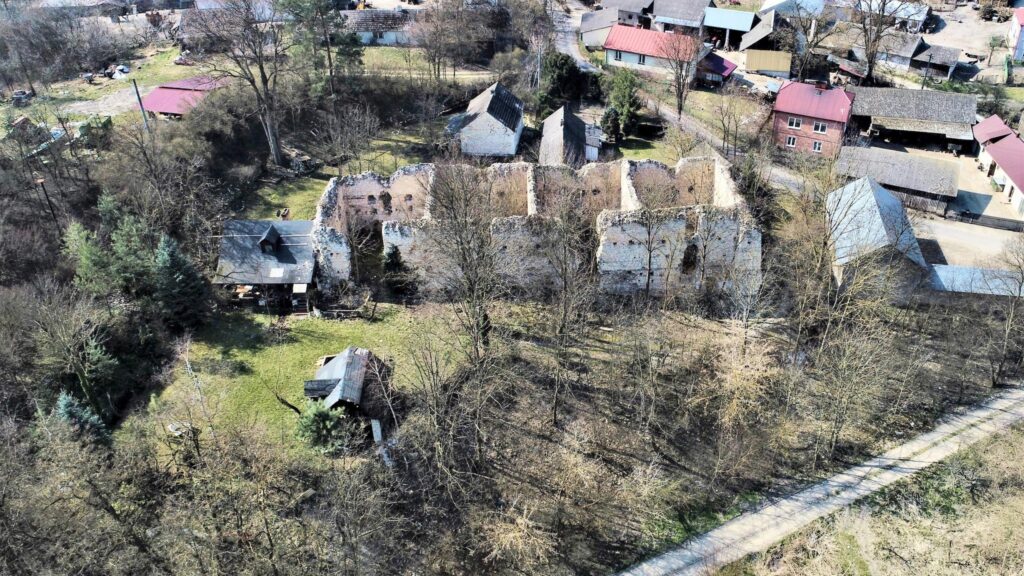 Zabytkowy spichlerz - zdjęcie 3