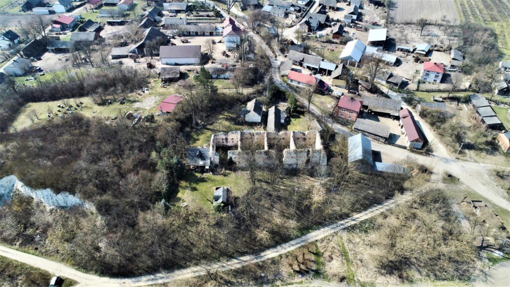 Zabytkowy spichlerz - zdjęcie 11