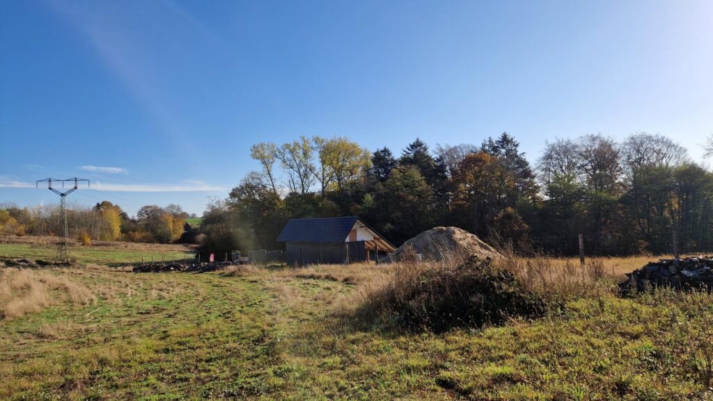 Piękna działka z dostępem do linii brzegowej rzeki - zdjęcie 9